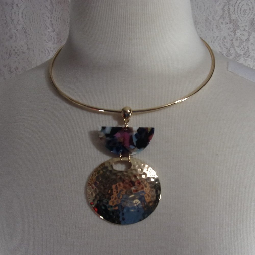 Choker Necklace Hammered Gold Pendant NWOT